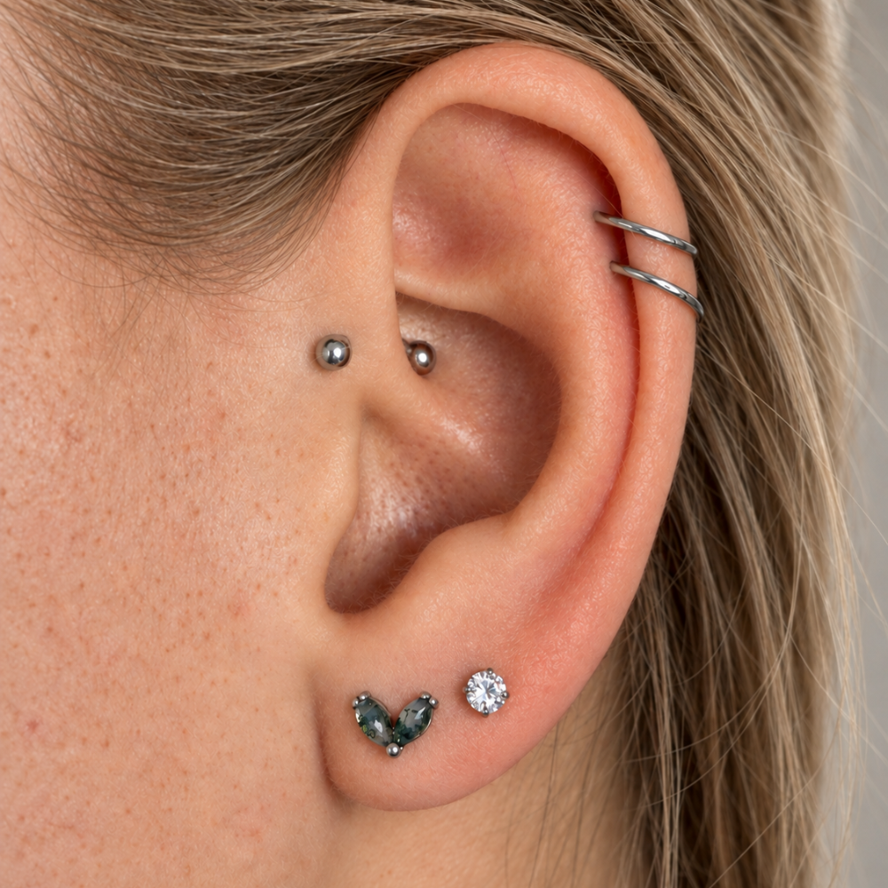 Titanium Labret Decorative Green Leaves on the Ear