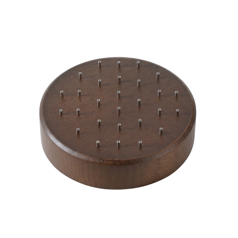 Dřevěný stojan na napichování náušnic – 28 míst – 1,2 mm (16G)